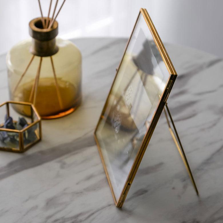 フォトフレーム 2L判 縦置き ガラスと真鍮 ガラスケース アクセサリー収納 67051 |  | 09