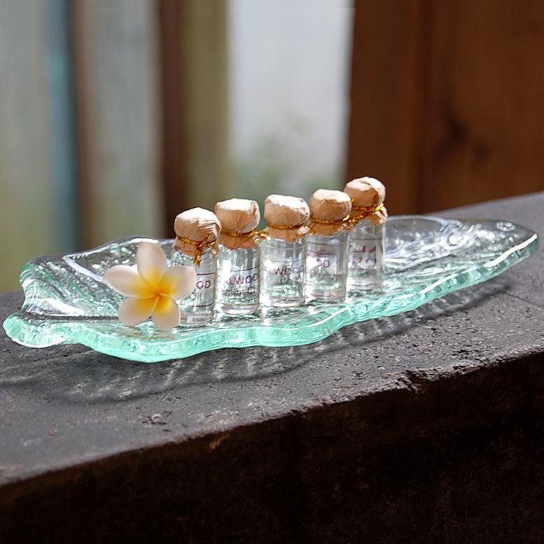 リーフモチーフプレート