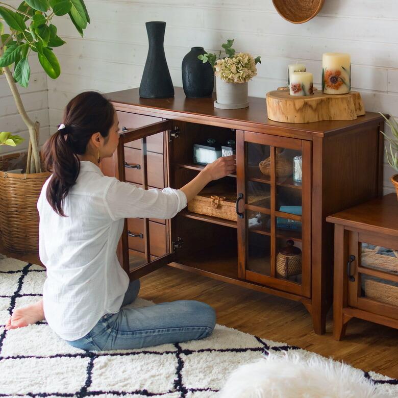 リビングチェスト チェスト 木製 引き出し ガラス扉 幅120cm [91292]【 収納家具 リビング収納 サイドボード 引き出し収納 脚付き おしゃれ 北欧 在宅勤務 】 |  | 02