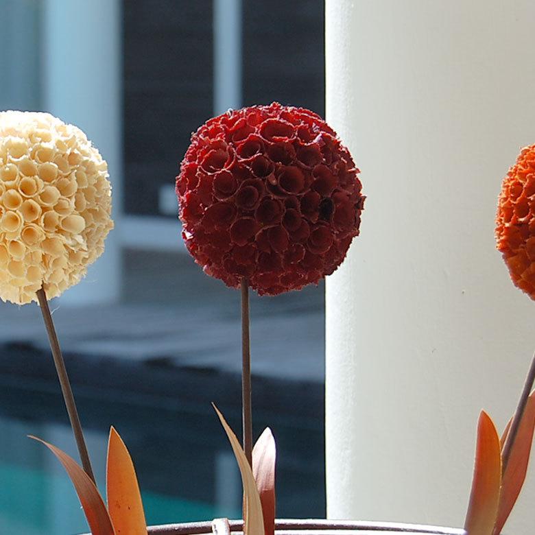 ヤシの葉 アジアン ボールフラワーオブジェ ワインレッド色 9328 | 