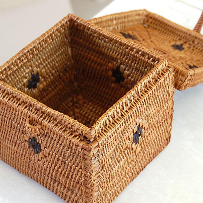 アジアン雑貨　バリ島　アタで編まれた蓋付き小物入れケース ✦いいね不要です✦アジアン雑貨 バリ島 アタで編まれた蓋