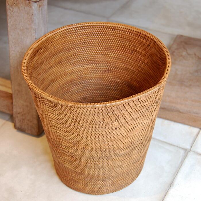 アタ 編まれた 円錐形 シンプルなバスケット 直径約25cm 2003 : アジア