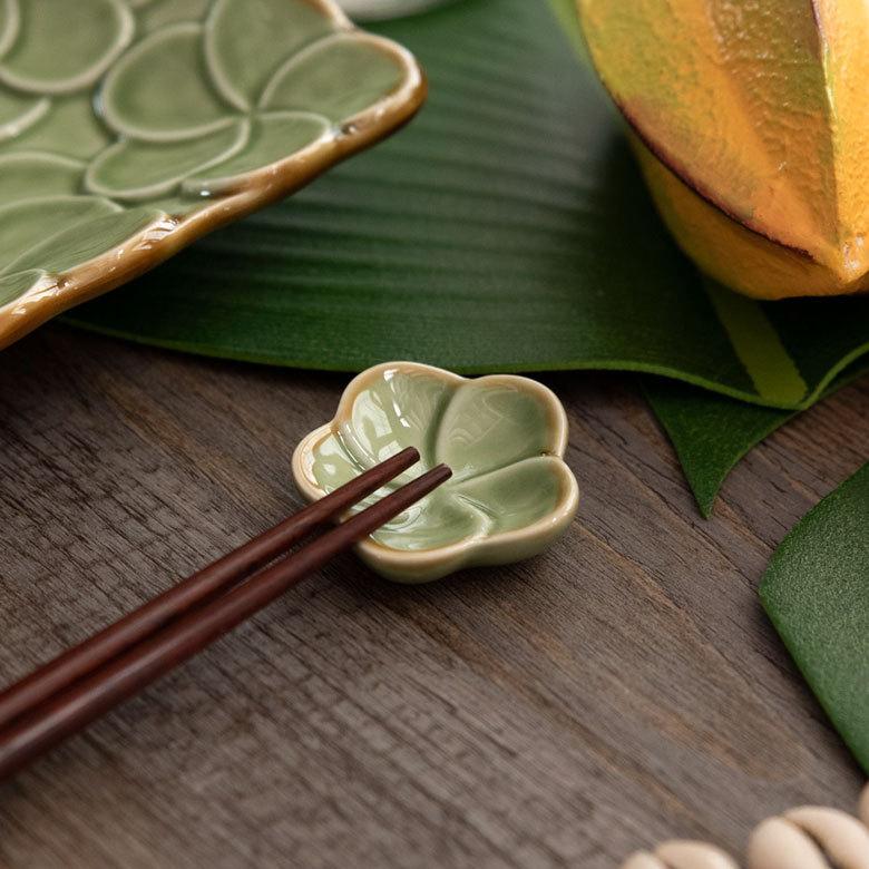 箸置き プルメリアモチーフ 一輪タイプ 3.9cm ホワイト グリーン 陶器製 pl1-668 |  | 15