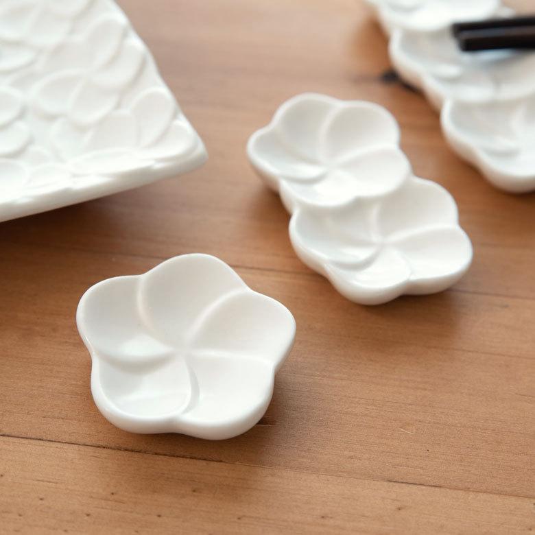 箸置き プルメリアモチーフ 一輪タイプ 3.9cm ホワイト グリーン 陶器製 pl1-668 |  | 18