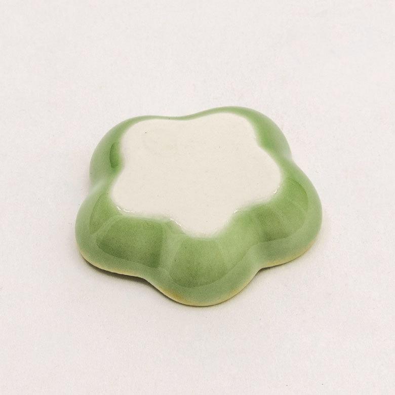 箸置き プルメリアモチーフ 一輪タイプ 3.9cm ホワイト グリーン 陶器製 pl1-668 |  | 10