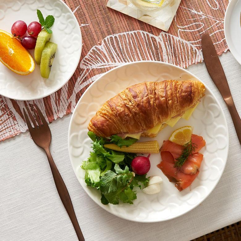 プレート プルメリア 丸皿 径 21cm ホワイト 陶器 食器 お皿 平皿 中皿