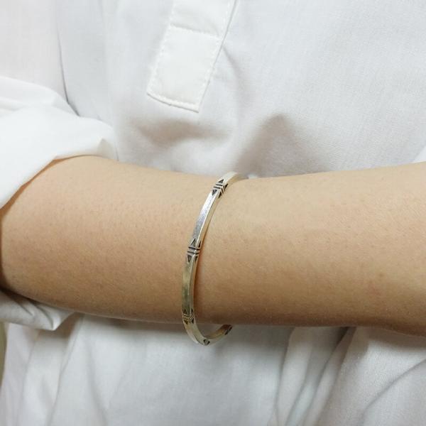カレンシルバー バングル レディース シルバー925 より高純度 細め ブレスレット アクセサリー 女性 プレゼント ギフト ご褒美の画像