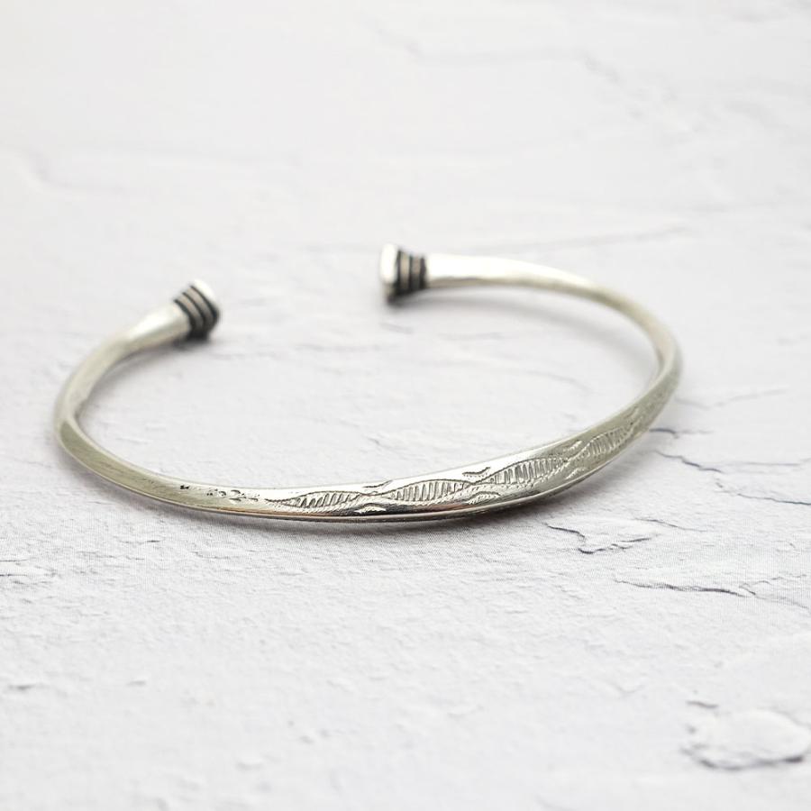 新品未使用　トゥアレグ族エボニーバングル ② トゥアレグバングル　tuareg TOUAREG トゥアレグ メタルアクセサリー エボニーウッド