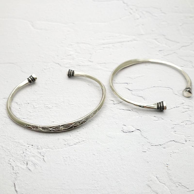 新品未使用　トゥアレグ族 エボニーバングル　tuareg bangle ② Touareg Silver（トゥアレグ シルバー） bangle 02 （Square E
