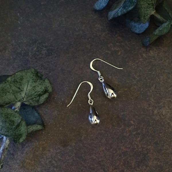 ansil（アンシル） シルバー925 揺れるピアス アレルギー対応 ドロップ