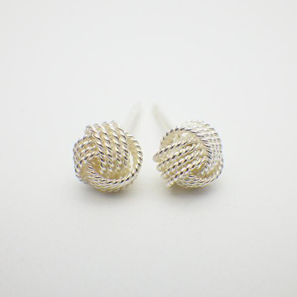 ansil ピアス アレルギー対応 レディース 6mm ツイストボール 網 ansil ピアス アレルギー対応 レディース 6mm ツイストボール 網