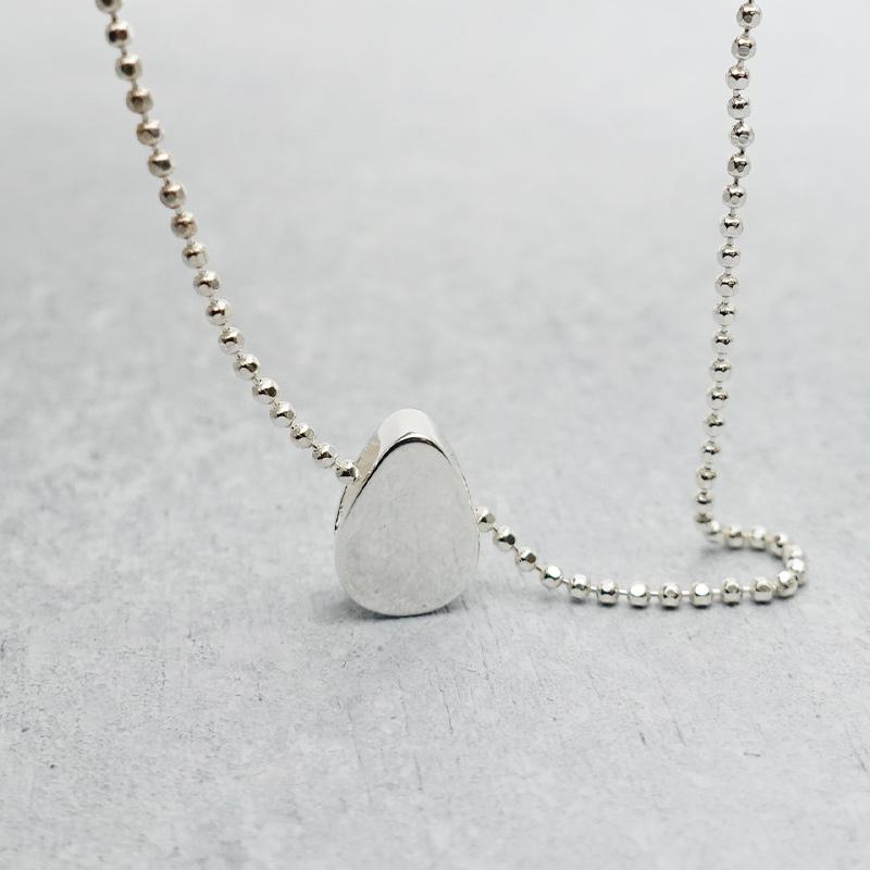 ネックレス ドロップ レディース シルバー925 アレルギー対応 しずく型 小さめ アクセサリー プレゼント ギフト 20代 30代 40代 | ansil | 01