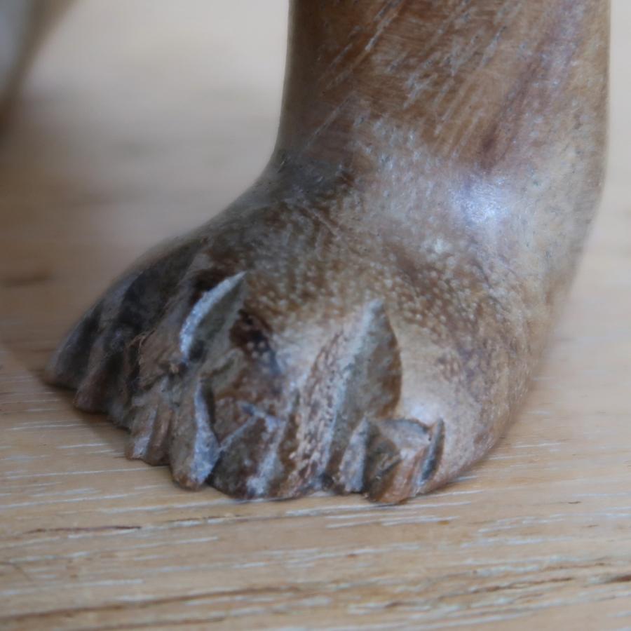 フレンチブルドッグの木彫り 立像 木製 犬の置き物 オブジェ