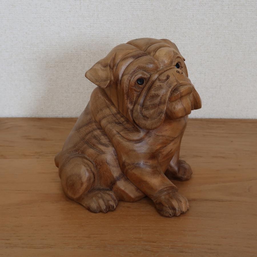 犬 置物 ブルドッグ 木製 かわいい 犬 置物 高さ17.5cm 居眠りするブルドッグ 小 woobia