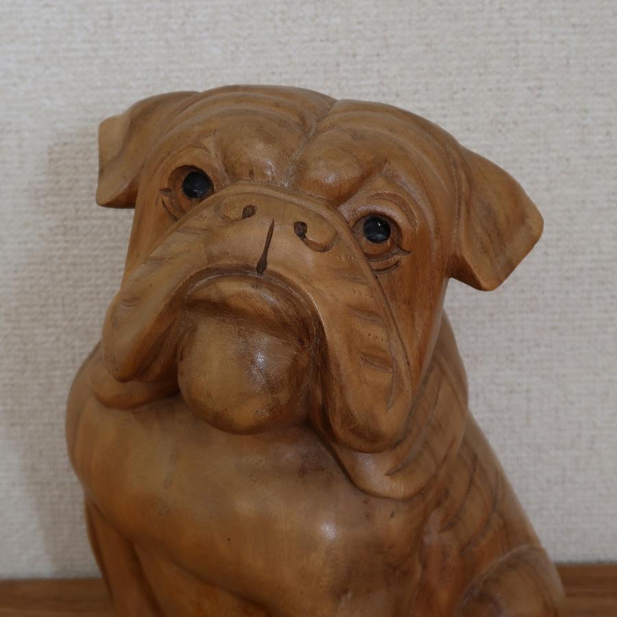ブルドッグの木彫り 座像 25cm 木製 犬の置き物 オブジェ オーナメント