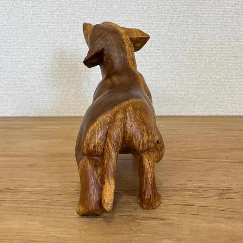 ミニチュアダックスフンドの木彫り 33X13X21 立像 木製 彫刻 犬の