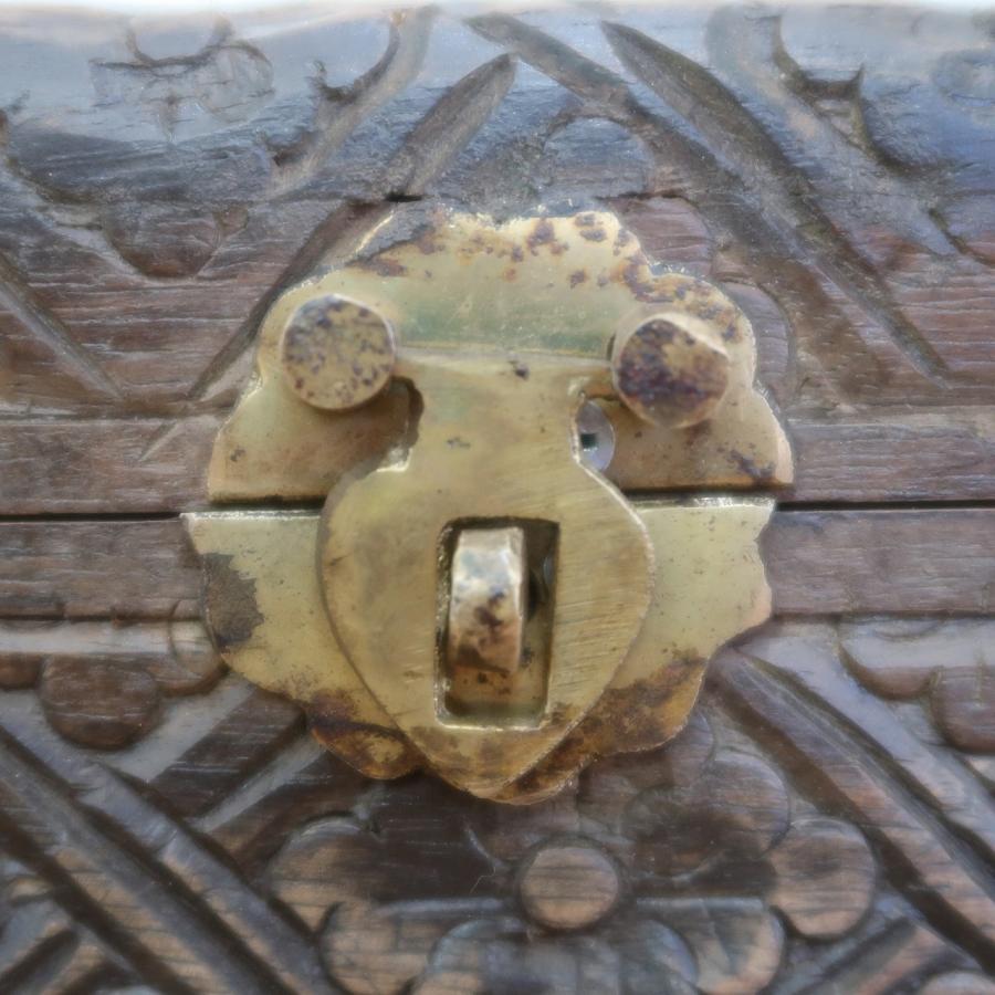 木彫りのジュエリーボックス 20X9.5X8.5 木製 アンティーク調