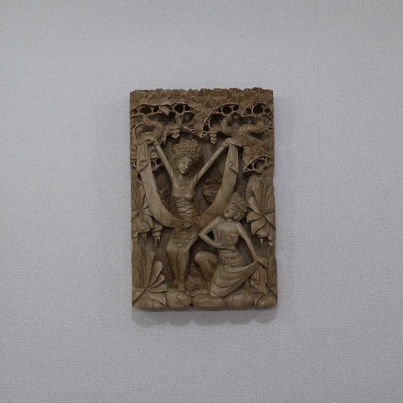 オレッグダンス 木彫りのレリーフ 30X50 カパランウッド無垢材