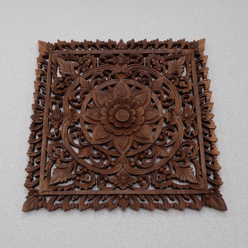 花の木彫りの壁掛けレリーフ 50X50 スワール無垢材 【壁掛け