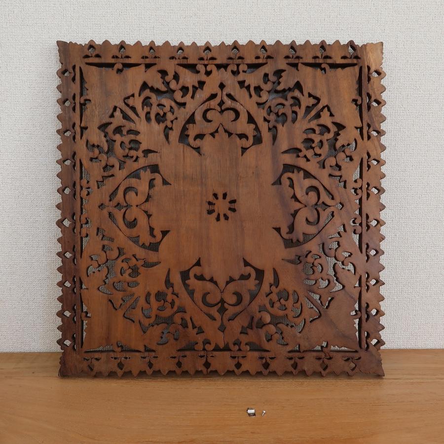 花の木彫りの壁掛けレリーフ 50X50 スワール無垢材 壁掛け 花の木彫りの壁掛けレリーフ 50X50 スワール無垢材 壁掛け