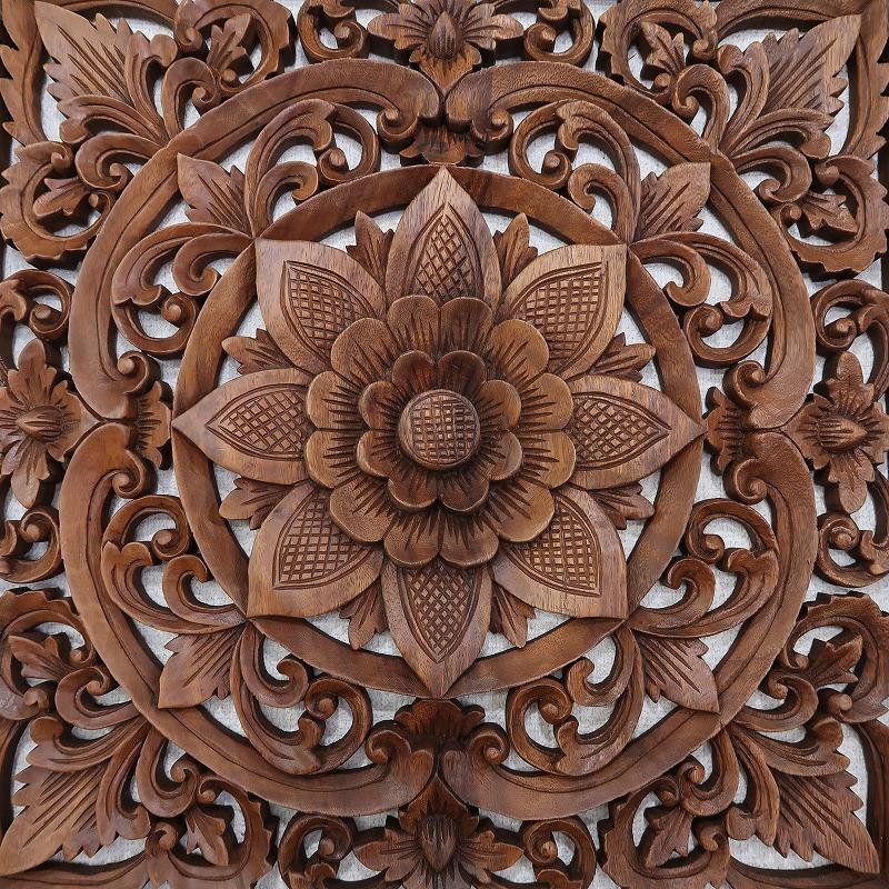 花の木彫りの壁掛けレリーフ 60X60 スワール無垢材 【壁掛けタペストリー 壁飾り ウォールアート 木彫り彫刻】YSA-050783の画像