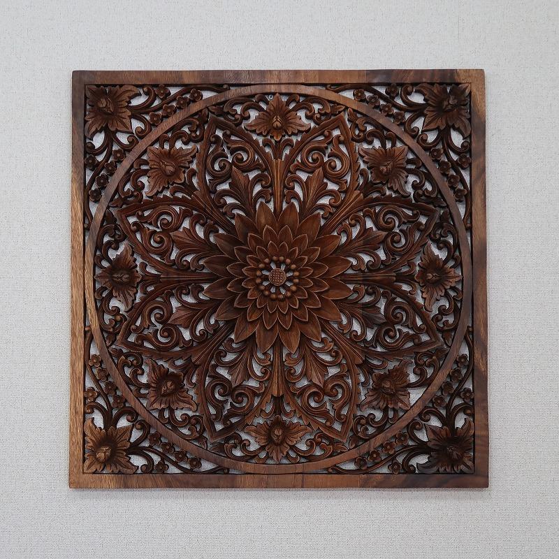 花の木彫りの壁掛けレリーフ 60X60 スワール無垢材 【壁掛けタペストリー 壁飾り ウォールアート 木彫り彫刻】YSA-050784の画像