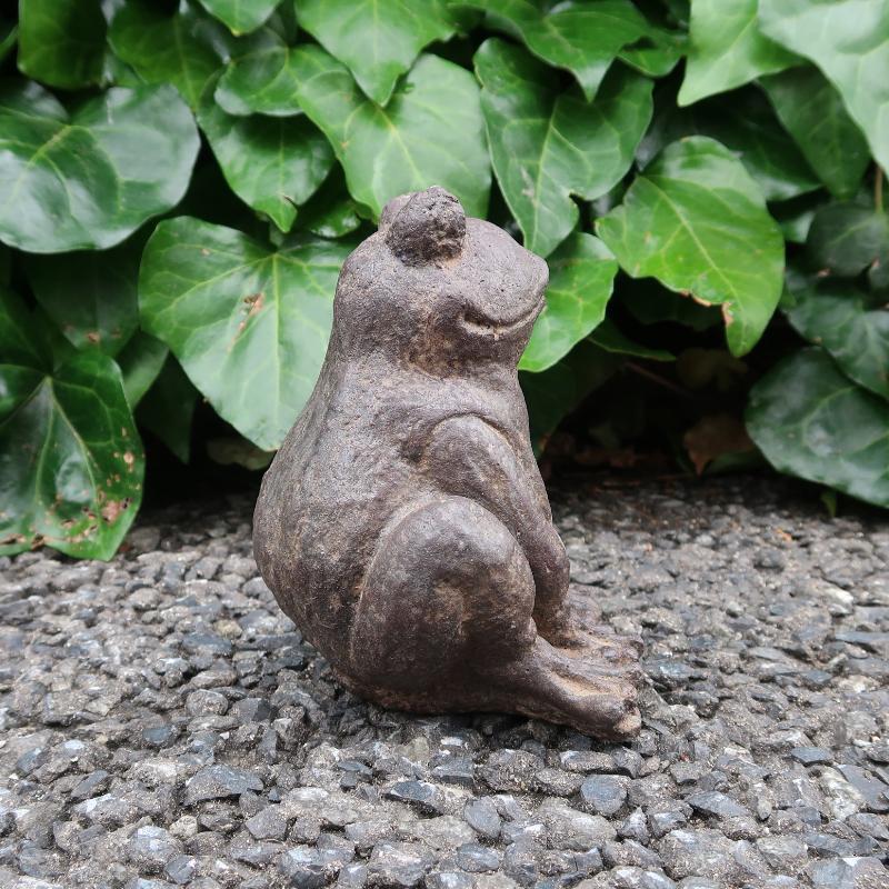 カエルの石像 コンクリート Sサイズ 13cm アンティーク調 カエルの置物