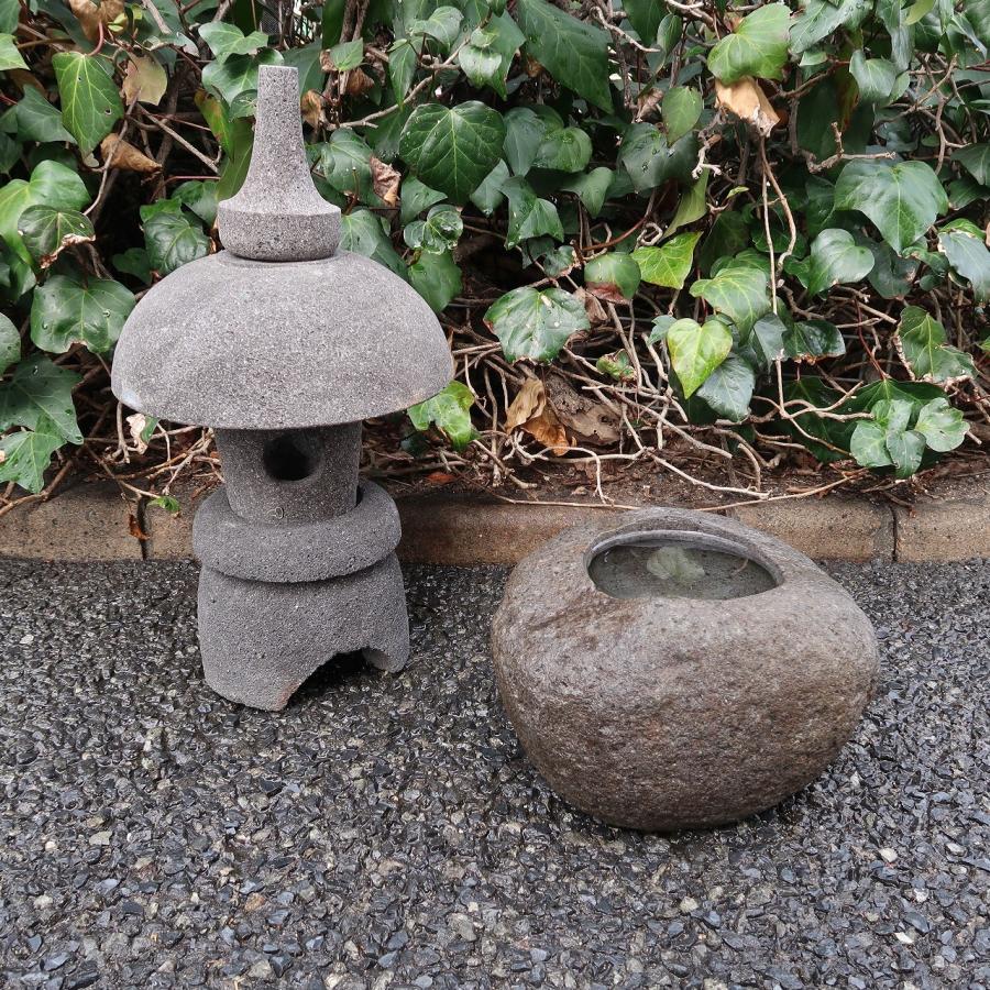 天然石をくり抜いた睡蓮鉢 リバーストーン 丸鉢 27〜29cm 花器