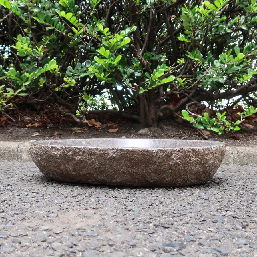 天然石をくり抜いた手水鉢 リバーストーン Sサイズ 花器 いけばな