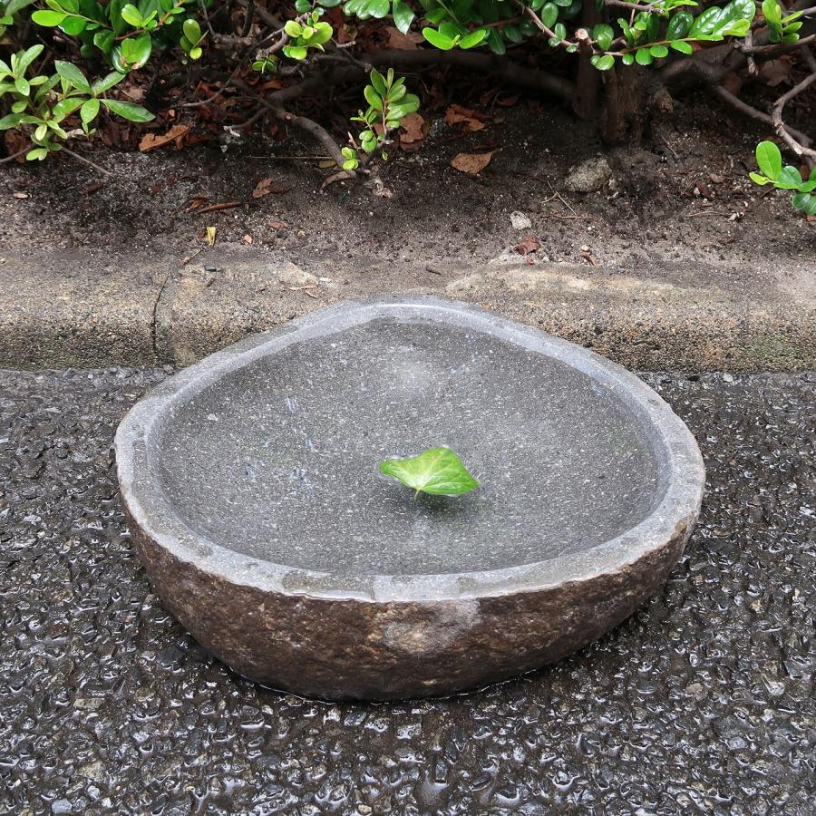 天然石をくり抜いた手水鉢 リバーストーン Sサイズ 花器 いけばな