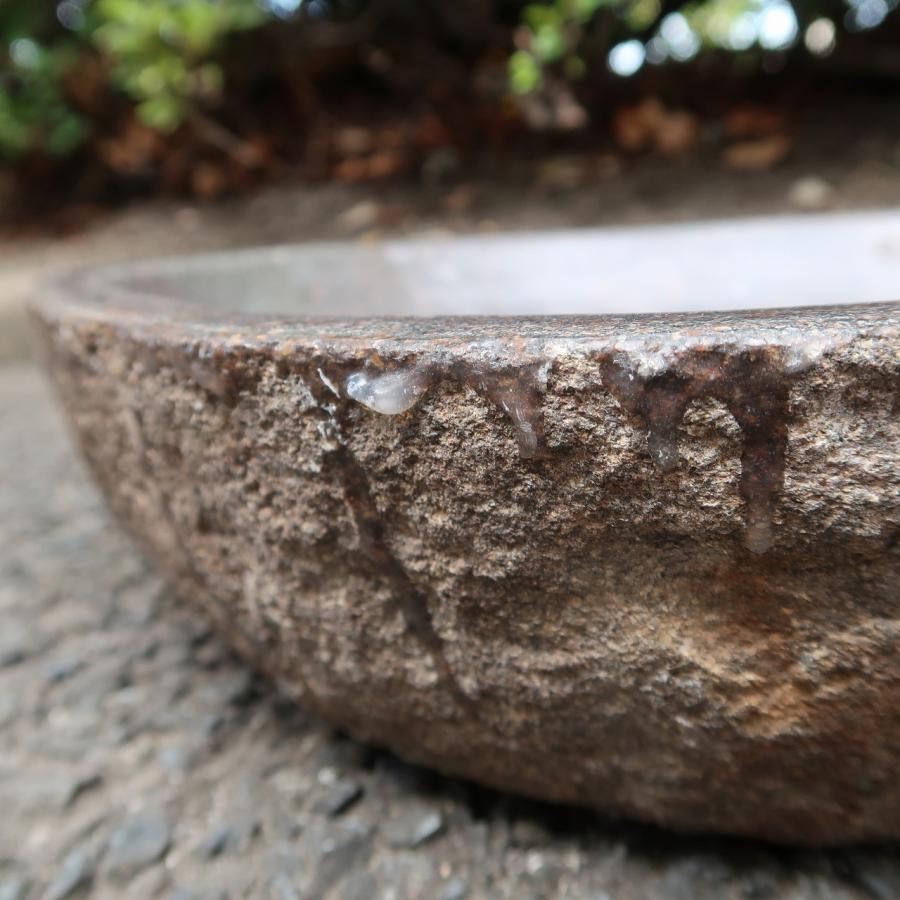 天然石をくり抜いた手水鉢 リバーストーン Sサイズ 花器 いけばな