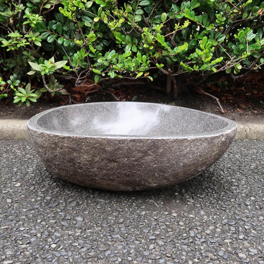 天然石をくり抜いた手水鉢 リバーストーン M 47X43 つくばい 睡蓮鉢