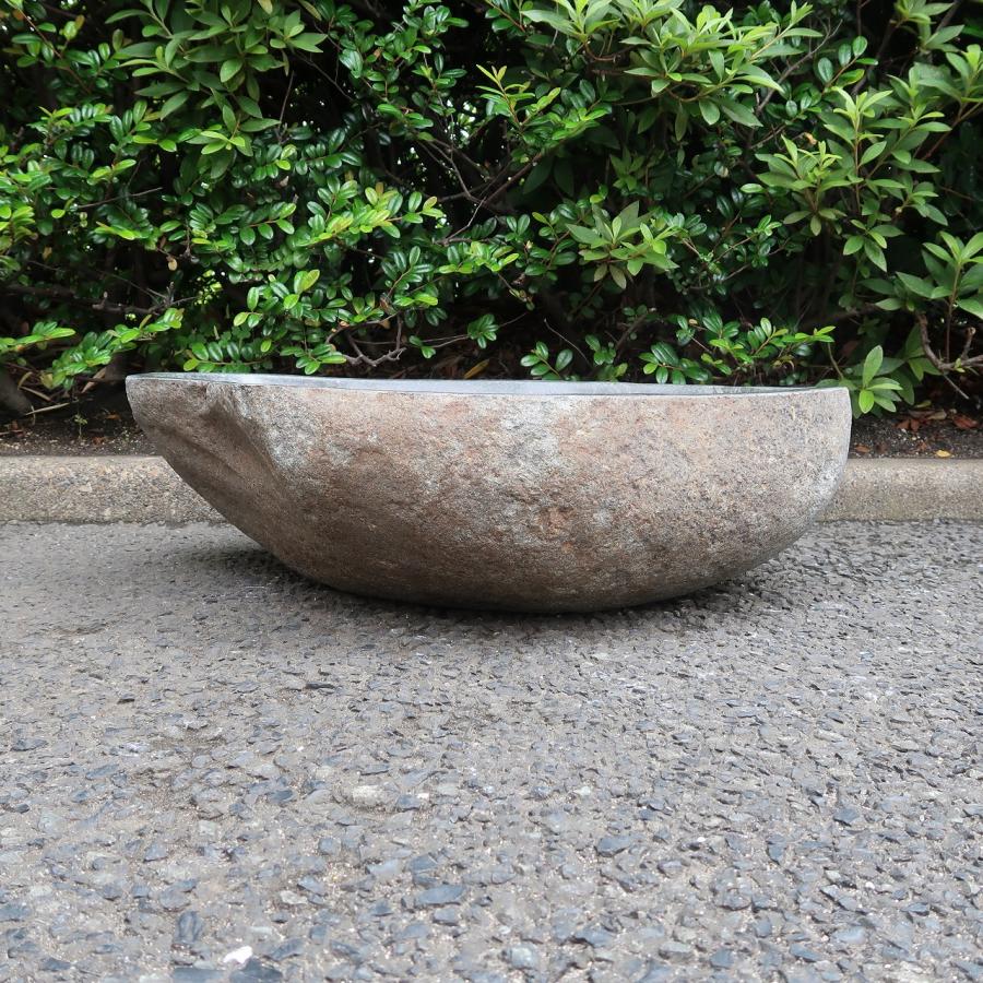 天然石をくり抜いた手水鉢 リバーストーン XL 56X38 つくばい 睡蓮鉢