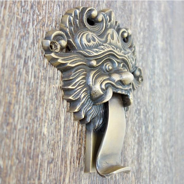 バロンのドアノック 玄関ドアノッカー 真鍮製 アンティーク調 P