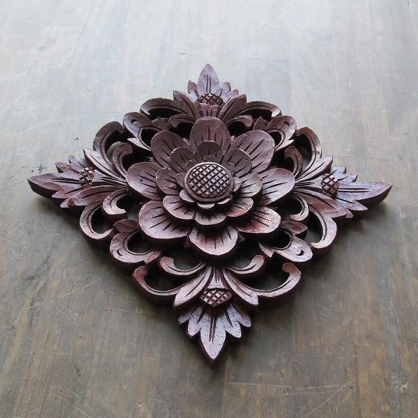 花の木彫りの壁掛けレリーフ 四角形 19X19 壁飾り 壁装飾 透かし 花の木彫りの壁掛けレリーフ 四角形 19X19 壁飾り 壁装飾 透かし