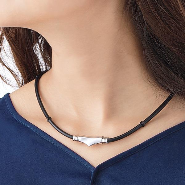 ベビーグッズも大集合 サンロード店磁気ネックレス 磁気ループ 肩こり スポーツ ネックレス マグラック バランスループ 首コリ 血行 改善 促進 健康 医療機器 アクセサリー 日本製 Latam Tech