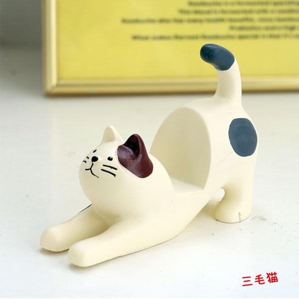 レジン製 猫ちゃん スマートフォンスタンド 全2カラー 黒猫 三毛猫