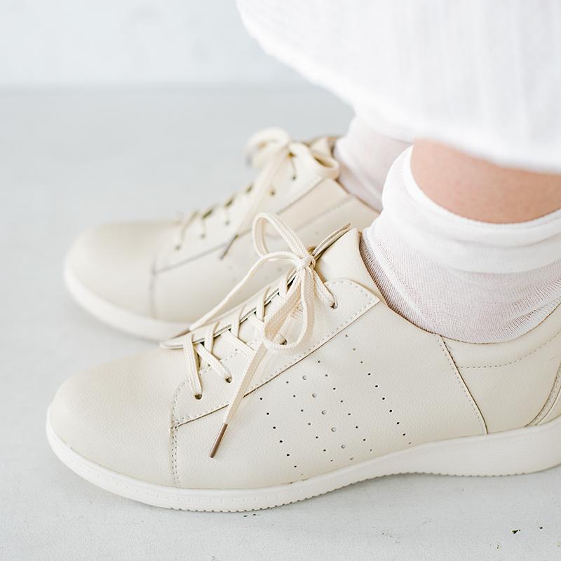 AcureZ（アキュアーズ） ノンエイジスニーカー 白スニーカー