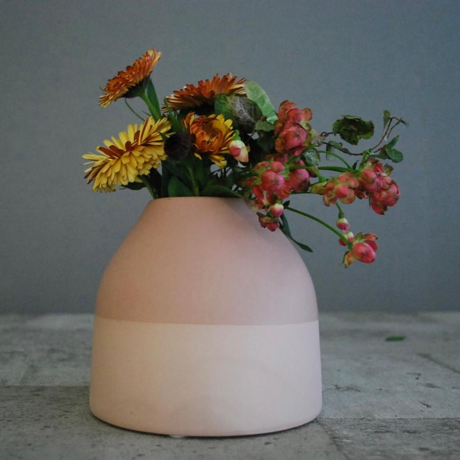 rader / Stoneware vases powder・レダー フラワーベース |  | 01