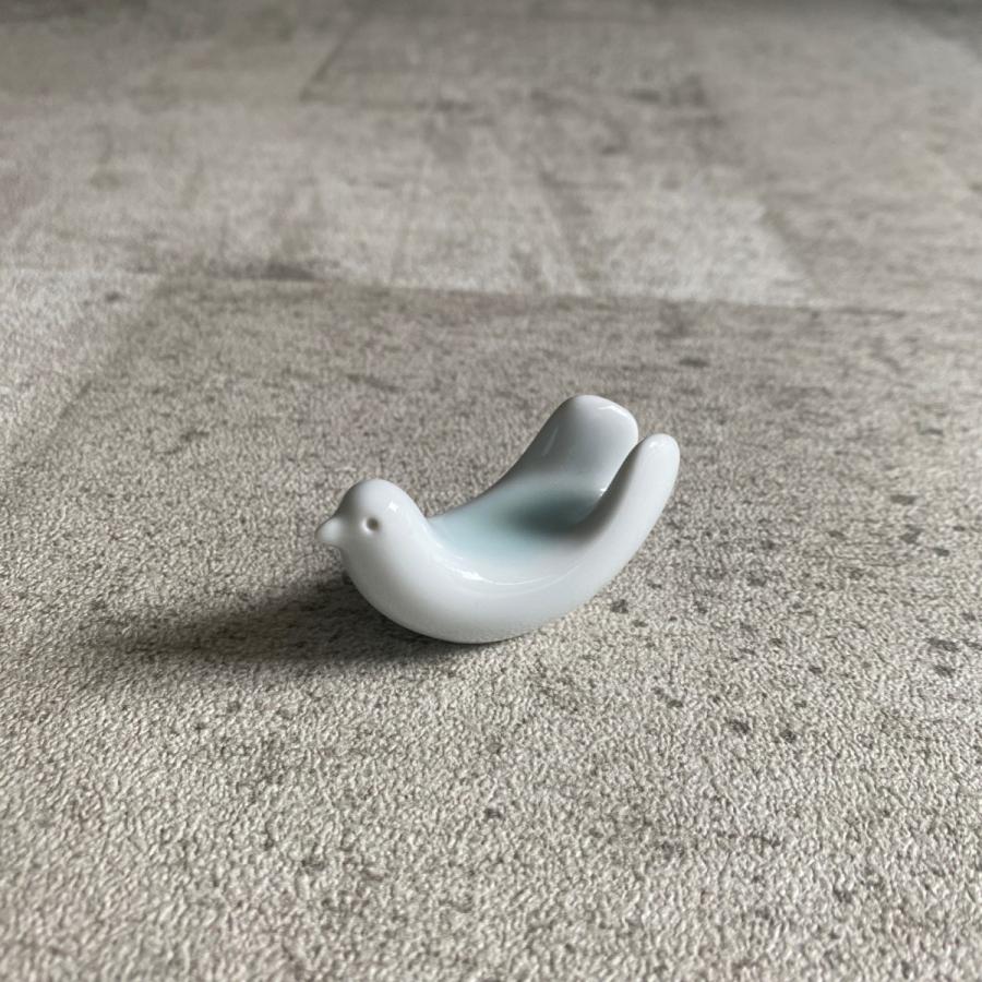 鳥の箸置き 白磁器 : ASSEMBLAGE - 通販 - Yahoo!ショッピング