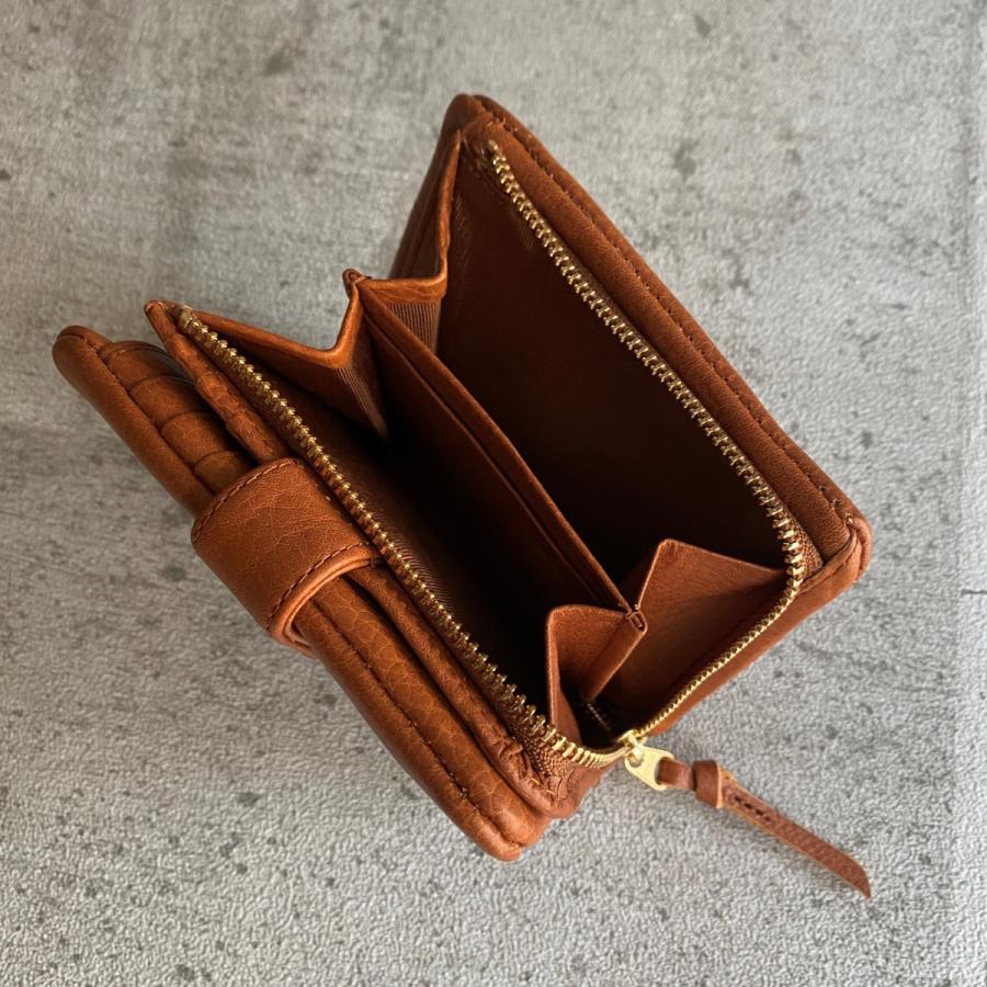 Arizona AZ ベルト付き二つ折り財布 キャメル : ASSEMBLAGE