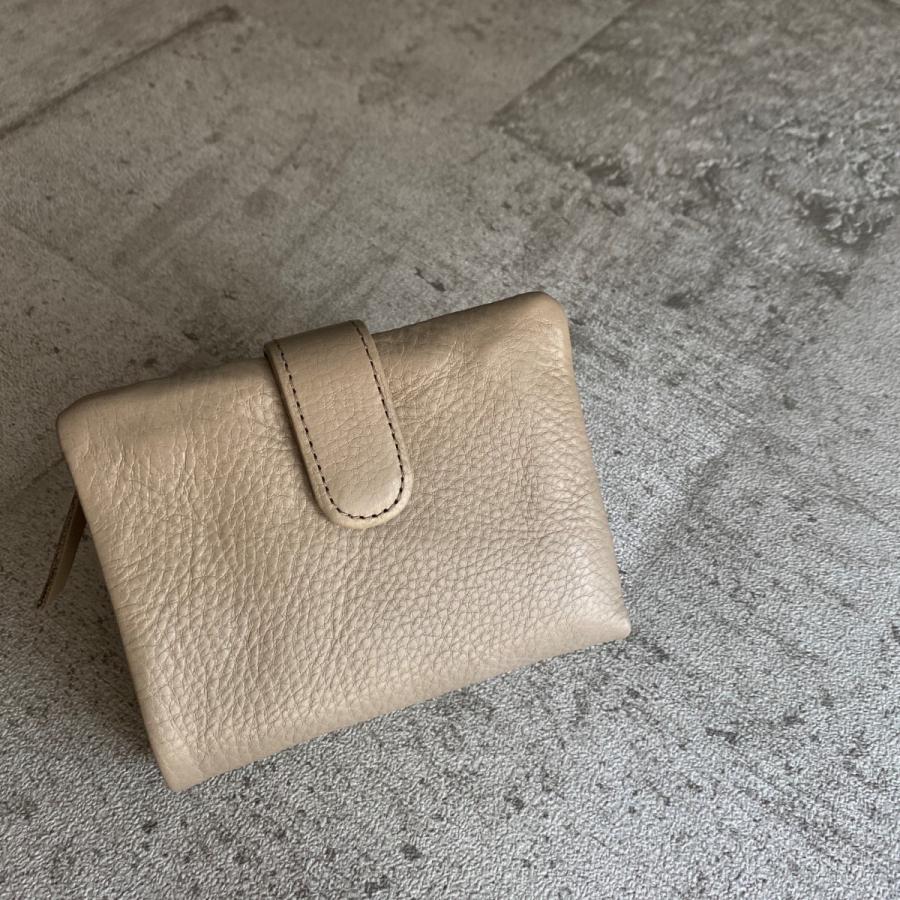 ベルト付き二つ折り財布 Arizona IAZ-1302 AZ イタリアンレザー 87181876 |  | 03