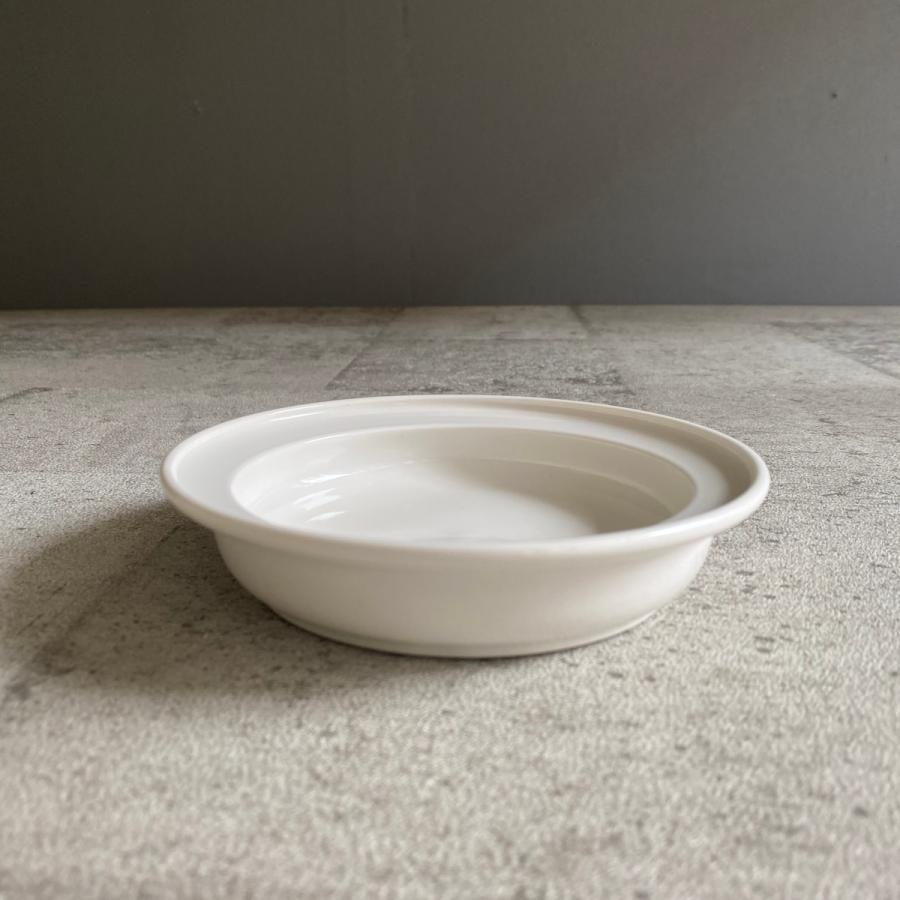 ユニバーサル食器/ディーププレート 14cm・白 |  | 02