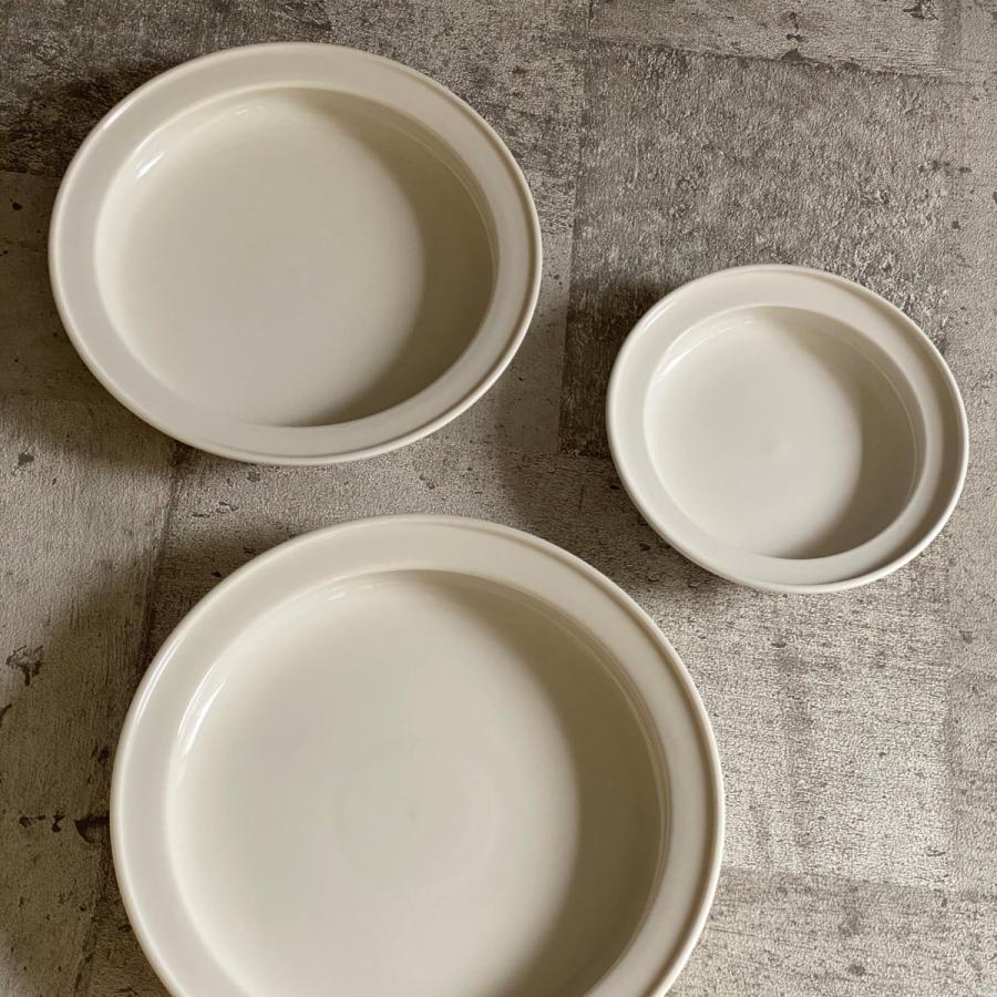 ユニバーサル食器ディーププレート 21cm・白 |  | 05