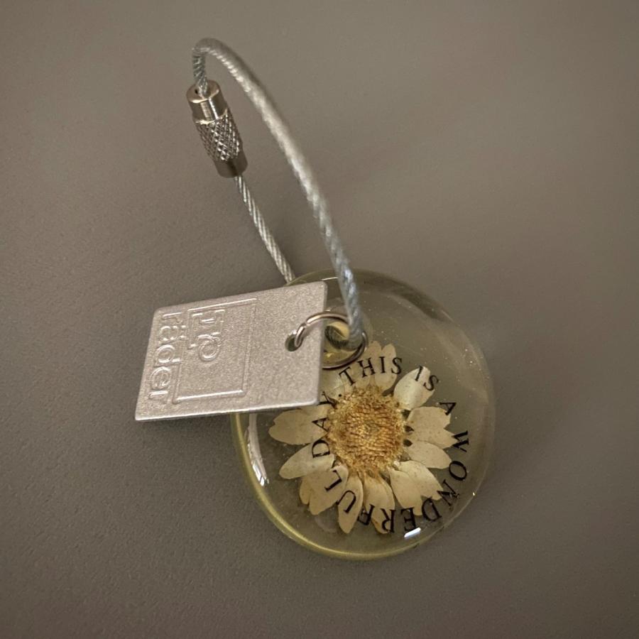 Key Holder Flower キーホルダー フラワー 花 / This is... これは… Dream ドリーム rader レダー
