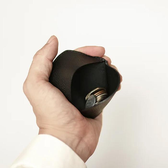 極美品！ミケランジェロ　リップ型コインケース 型押し 極美品！ミケランジェロ リップ型コインケース 型押し - メルカリ
