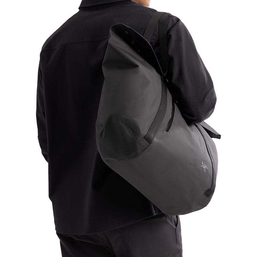 〔美品〕ARC'TERYX バックパック　シルバー刺繍　アークテリクス★値下げ★ ブランド：ARC'TERYX】商品一覧｜中古・リサイクルショップの公式通販