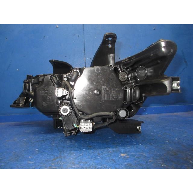 アウトランダー DBA-GF7W 右ライト ヘッドランプ X42 MOBIS ECM921-01E40 8301D330の画像