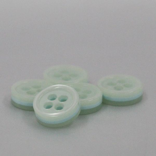 ボタン プラスチックボタン 白ｘうす青 9mm 10個入  カラフル  シャツ ブラウス カーディガン 向 ボタン 手芸 通販｜assure-2｜02