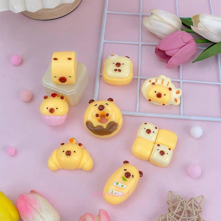 おもちゃ 子供 伸びる スクイーズ 【8個セット】 握って遊ぶ カピバラ